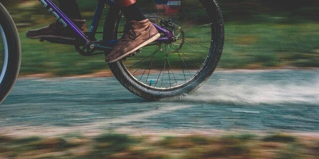 Bicycle speeding away